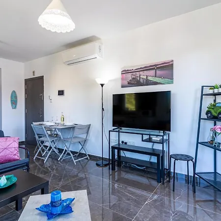 Apartment Kmeidos 1-bedroom In Larnaca