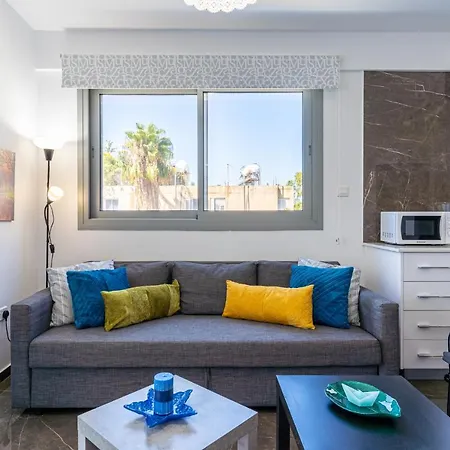Kmeidos 1-bedroom In Apartment Larnaca